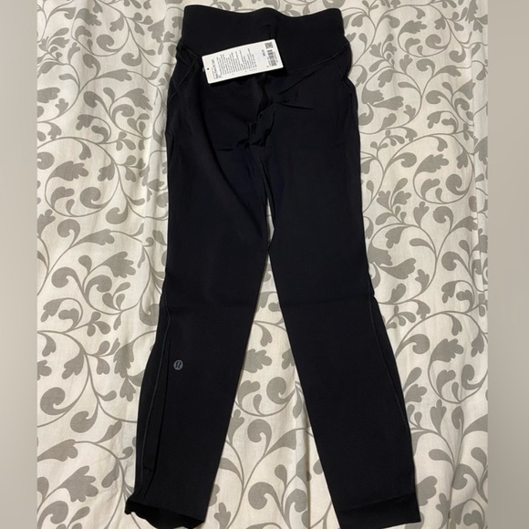 BRAND NEW Lululemon Base Pace High-Rise Tight 25" - Picture 8 of 8